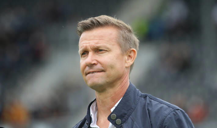 Sandhausen , Fußball DFB Pokal SV Sandhausen vs. RB Leipzig , Jesse Marsch ( Trainer Leipzig ) Gemäß den Vorgaben des DFB Deutscher Fußball Bund ist es untersagt, in dem Stadion und oder vom Spiel angefertigte Fotoaufnahmen in Form von Sequenzbildern und oder videoähnlichen Fotostrecken zu verwerten bzw. verwerten zu lassen.
