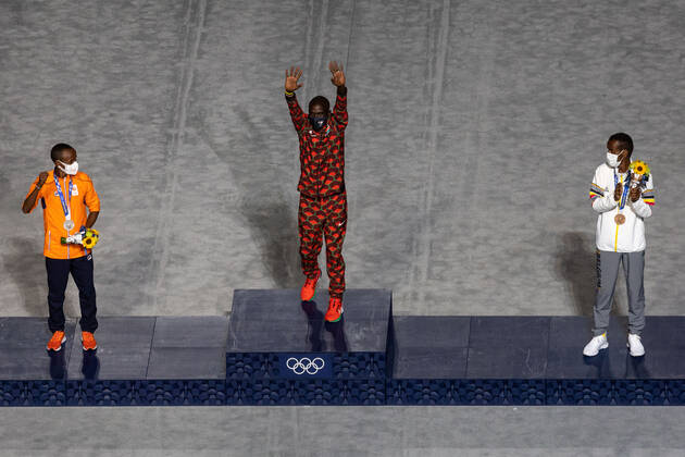OLYMPICS - Summer Olympic Games, Olympische Spiele, Olympia, OS 2020 TOKYO,JAPAN,08.AUG.21 - OLYMPICS - Summer Olympic Games 2020, closing ceremony. Image shows the podium of the mans marathon with Nageeye Abdi (NED), Eliud Kipchoge (KEN) and Bashir Abdi (BEL).  GEPAxpictures xMichaelxMeindl