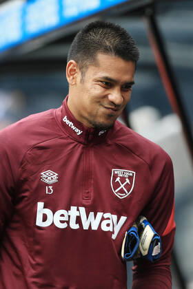Football - Premier League - Newcastle United v West Ham United 15th August 2021 - Premier League - Newcastle United v West Ham United - West Ham United goalkeeper Alphonse Areola - Photo: Simon Stacpoole Offside. Newcastle-upon-Tyne UK Copyright: xSimonxStacpoolexOffside