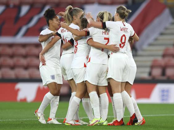 Southampton, England, 17th September 2021. Ella Toone of England celebrates with team mates after she scores the first goal during the FIFA 2023 Women s World Cup Qualifying match at St Mary s Stadium, Southampton. Picture credit should read: Paul Terry Sportimage EDITORIAL USE ONLY. No use with unauthorised audio, video, data, fixture lists, club league logos or live services. Online in-match use limited to 120 images, no video emulation. No use in betting, games or single club league player publications. SPI-1202-0009