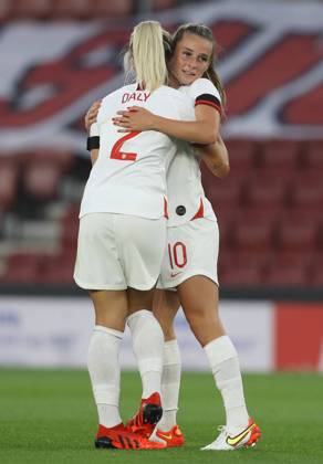 Southampton, England, 17th September 2021. Ella Toone (R) of England celebrates with Rachel Daly after she scores the first goal during the FIFA 2023 Women s World Cup Qualifying match at St Mary s Stadium, Southampton. Picture credit should read: Paul Terry Sportimage EDITORIAL USE ONLY. No use with unauthorised audio, video, data, fixture lists, club league logos or live services. Online in-match use limited to 120 images, no video emulation. No use in betting, games or single club league player publications. SPI-1202-0010