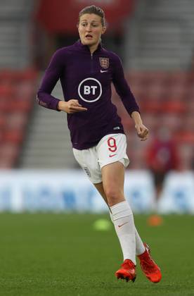 Southampton, England, 17th September 2021. Ellen White of England warms up ahead of the FIFA 2023 Women s World Cup Qualifying match at St Mary s Stadium, Southampton. Picture credit should read: Paul Terry Sportimage EDITORIAL USE ONLY. No use with unauthorised audio, video, data, fixture lists, club league logos or live services. Online in-match use limited to 120 images, no video emulation. No use in betting, games or single club league player publications. SPI-1202-0121