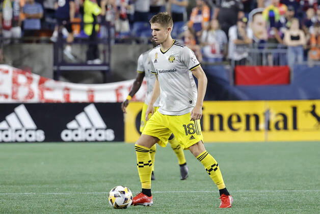 FOXBOROUGH, MA - SEPTEMBER 18: Columbus Crew midfielder Liam Fraser (18) during a match between the New England Revolution and the Columbus Crew SC on September 18, 2021, at Gillette Stadium in Foxborough, Massachusetts. (Photo by Fred Kfoury III Icon Sportswire) SOCCER: SEP 18 MLS, Fussball Herren, USA - Columbus Crew SC at New England Revolution Icon482210918100