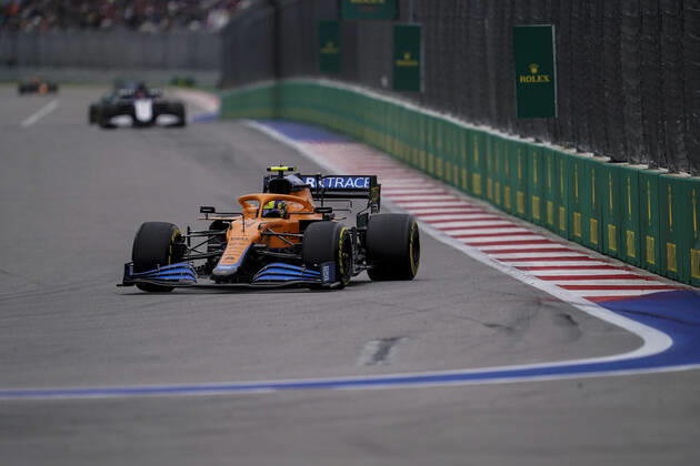 September 26, 2021, Sochi, Russia: LANDO NORRIS of Great Britain and McLaren F1 Team drives during the 2021 FIA Formula 1 Russian Grand Prix at Sochi Autodrom in Sochi, Russia. Sochi Russia - ZUMAg147 20210926_zap_g147_018 Copyright: xJamesxGasperottix