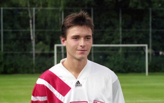 17.07.92 VfB Stuttgart Fototermin 1992 1993 Deutschland, Stuttgart, 17.07.1992, Fussball, Bundesliga, VfB Stuttgart Fototermin Saison 1992 1993: Markus Beierle.