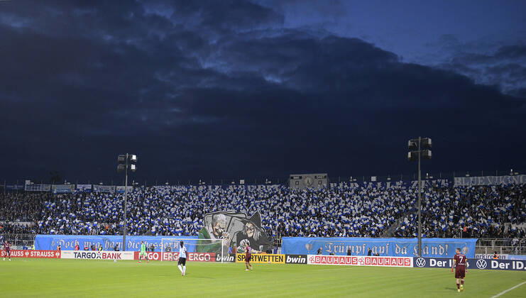 26.10.2021, Fussball DFB-Pokal 2021 2022, 2.Runde, TSV 1860 München - FC Schalke 04, im Grünwalder Stadion. Choreo im Fanblock der 1860ig Fans