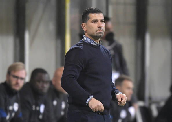 26.10.2021, Fussball DFB-Pokal 2021 2022, 2.Runde, TSV 1860 München - FC Schalke 04, im Grünwalder Stadion. Trainer Dimitrios Grammozis (Schalke 04)