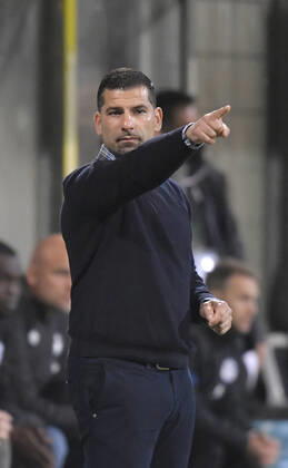 26.10.2021, Fussball DFB-Pokal 2021 2022, 2.Runde, TSV 1860 München - FC Schalke 04, im Grünwalder Stadion. Trainer Dimitrios Grammozis (Schalke 04)