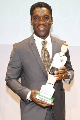 Clarence Seedorf, Walther Bensemann-Preisträger 2021 Fußball Gala Deutscher Fußball-Kulturpreis 2021 Nürnberg Copyright: xZichyx Eibner-Pressefotox EP_rzy