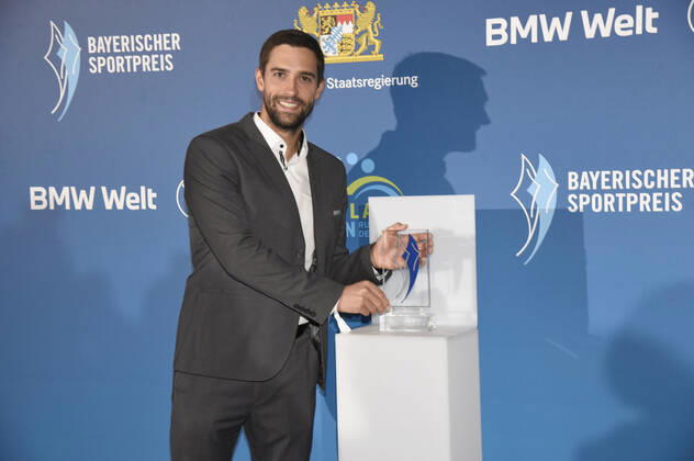 Hannes Aigner bei der 20. Verleihung des Bayerischen Sportpreises 2021 in der BMW-Welt München. München, 06.11.2021