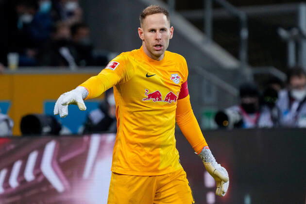 Peter Gulacsi (Torwart, RBL, 1), gibt Anweisungen, gestikuliert, mit den Armen gestikulieren, gives instructions, gesticulate, Einzelbild, Aktion, Action, 20.11.2021, Sinsheim (Deutschland), Fussball, Bundesliga, TSG 1899 Hoffenheim - RB Leipzig, DFB DFL REGULATIONS PROHIBIT ANY USE OF PHOTOGRAPHS AS IMAGE SEQUENCES AND OR QUASI-VIDEO.