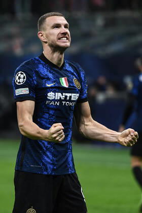 Db Milano 24 11 2021 - Champions League Inter-Shakhtar Donetsk foto Daniele Buffa Image nella foto: esultanza gol Edin Dzeko