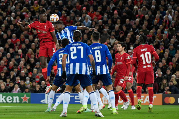 UEFA Champions League Liverpool v FC Porto Ibrahima Konate 5 of Liverpool has a chance at goal Liverpool Anfield Merseyside United Kingdom Copyright: xSimonxWhitehead NewsxImagesx