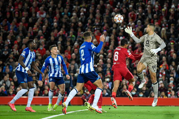 UEFA Champions League Liverpool v FC Porto Diogo Costa 99 of FC Porto clears the ball Liverpool Anfield Merseyside United Kingdom Copyright: xSimonxWhitehead NewsxImagesx