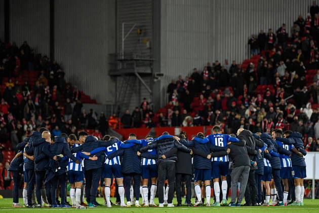 UEFA Champions League Liverpool v FC Porto The FC Porto players form a huddle after the final whistle having lost 2-0 to Liverpool in the UEFA Champions League Liverpool Anfield Merseyside United Kingdom Copyright: xSimonxWhitehead NewsxImagesx
