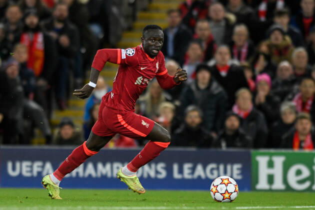 UEFA Champions League Liverpool v FC Porto Sadio Mane 10 of Liverpool runs forward with the ball Liverpool Anfield Merseyside United Kingdom Copyright: xSimonxWhitehead NewsxImagesx