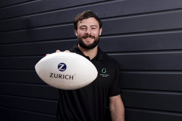 Rugby, Fotoshooting mit Player of the Year Award Gewinner Robbie Henshaw und Dorothy Wall *UNDER STRICT EMBARGO UNTIL FRIDAY DECEMBER 3RD AT 15:00PM* EDITORIAL USE ONLY 2021 Zurich Men™s & Women s Players™ Player of the Year Award Winners Announced 3 12 2021 Pictured is Robbie Henshaw who today was announced at the winner of the 2021 Zurich Men™s Players™ Player of the Year Award. Henshaw™s form last season saw him nominated for the Six Nations Player of the Tournament, while he was also a central feature of the Lions tour to South Africa in the summer. He wins the award ahead of Connacht™s Tom Daly and his fellow Lions tourists Tadhg Beirne and Iain Henderson. Robbie Henshaw 3 12 2021  Copyright: x INPHO TommyxDicksonx B48I9825