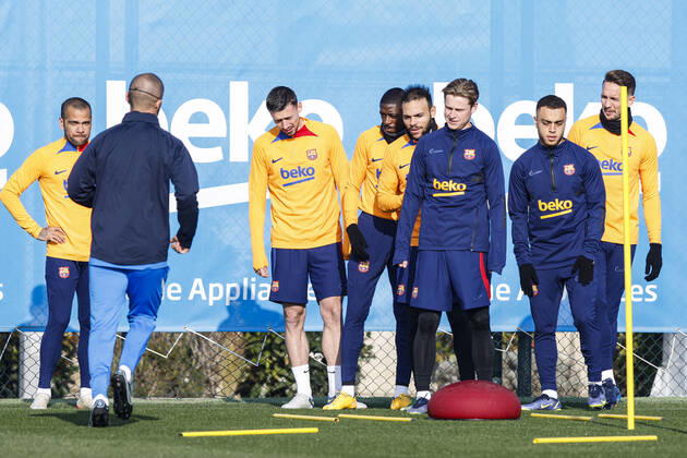 FC Barcelona, Barca Training Session Frenkie De Jong, Sergino Dest, Martin Braithwaite, Clement Lenglet, Dani Alves, Luuk De Jong, Ousmane Dembele during the FC Barcelona training session previous at Copa del Rey match between Atletico de Bilbao at Ciutat Esportiva Joan Gamper on January 19, 2022 in Barcelona. Barcelona Spain Spain  Copyright: xXavierxBonillax originalFilename:bonilla-fcbarcel220119_npAI0