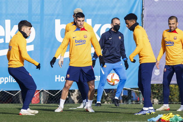 FC Barcelona, Barca Training Session Ferran Torres, Alex Balde, Abde Ezzalzouli and Dani Alves during the FC Barcelona training session previous at Copa del Rey match between Atletico de Bilbao at Ciutat Esportiva Joan Gamper on January 19, 2022 in Barcelona. Barcelona Spain Spain  Copyright: xXavierxBonillax originalFilename:bonilla-fcbarcel220119_npnmN
