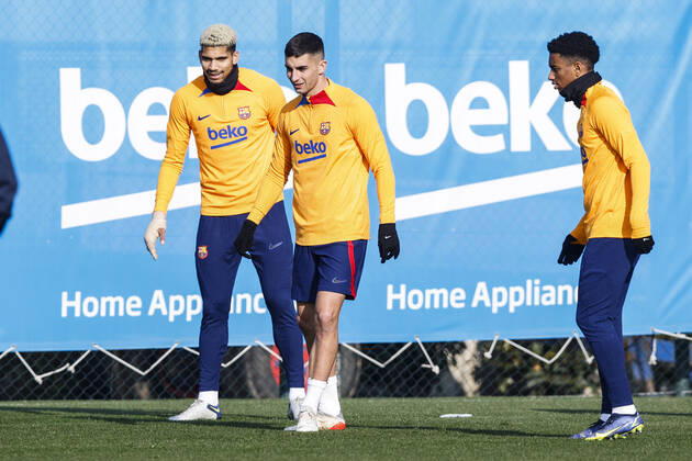 FC Barcelona, Barca Training Session Ferran Torres, Alex Balde and Ronald Araujo during the FC Barcelona training session previous at Copa del Rey match between Atletico de Bilbao at Ciutat Esportiva Joan Gamper on January 19, 2022 in Barcelona. Barcelona Spain Spain  Copyright: xXavierxBonillax originalFilename:bonilla-fcbarcel220119_npBh2