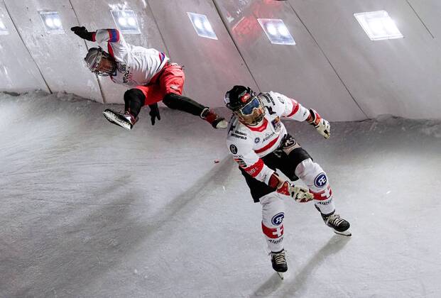 Bilder des Jahres 2022, Sport 01 Januar Sport Themen der Woche KW04 Sport Bilder des Tages Russia Ice Cross Worlds 6750889 29.01.2022 Ice skaters compete during the Red Bull Crashed Ice , the Ice Cross Downhill World Championship, WM, Weltmeisterschaft at Igora resort, Leningrad region, Russia. Alexei Danichev Sputnik St. Petersburg Russia  Copyright: xAlexeixDanichevx