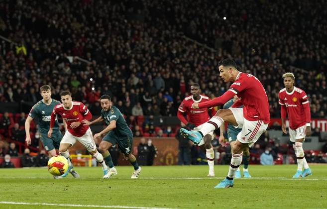 Bilder des Jahres 2022, Sport 02 Februar Sport Themen der Woche KW05 Sport Bilder des Tages Manchester, England, 4th February 2022. Cristiano Ronaldo of Manchester United, ManU misses his penalty during the Emirates FA Cup match at Old Trafford, Manchester. Picture credit should read: Andrew Yates Sportimage EDITORIAL USE ONLY. No use with unauthorised audio, video, data, fixture lists, club league logos or live services. Online in-match use limited to 120 images, no video emulation. No use in betting, games or single club league player publications. SPI-1504-0019