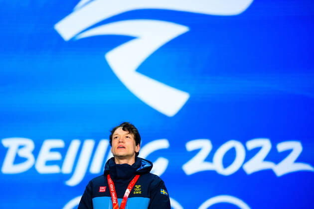 220207 Nils van der Poel of Sweden celebrating at the medal ceremony for men s 5000 meter Speed skating, Eisschnelllauf during day 3 of the 2022 Winter Olympics on February 7, 2022 in Beijing. Photo: Mathias Bergeld BILDBYRAN kod MB MB0311 Olympic Games, Olympische Spiele, Olympia, OS olympics winter olympics os ol olympiska spel vinter-os olympiske leker peking peking 2022 beijing 2022 beijing 2022 olympic games beijing 2022 winter olympic games peking-os beijing-ol vinter-ol 3 bbeng medaljceremoni medaljeseremoni medal ceremony sverige sweden celebration jubel guld Copyright: MATHIASxBERGELD BB220207MB089