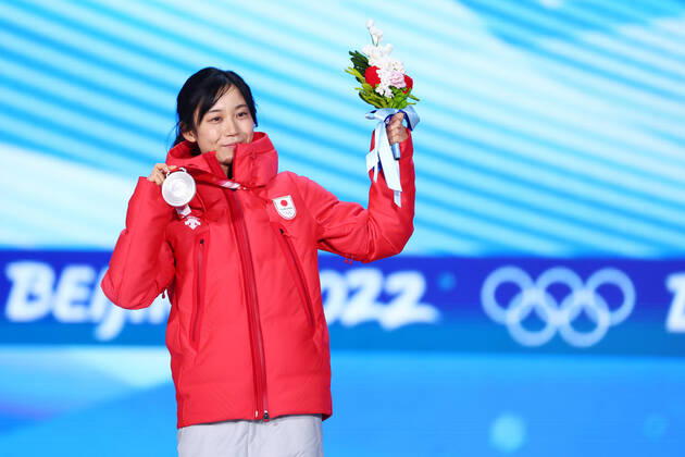 Miho Takagi (JPN), FEBRUARY 8, 2022 - Speed skating, Eisschnelllauf : Women s 1500m Medal Ceremony during the Beijing 2022 Olympic Winter games, Winterspiele,Spiele, Summer games at Beijing Medal Plaza in Beijing, China.  (180182805)