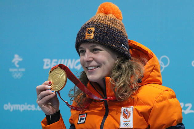 Ireen Wust (NED), FEBRUARY 8, 2022 - Speed skating, Eisschnelllauf : Women s 1500m Medal Ceremony during the Beijing 2022 Olympic Winter games, Winterspiele,Spiele, Summer games at Beijing Medal Plaza in Beijing, China.  (180189863)