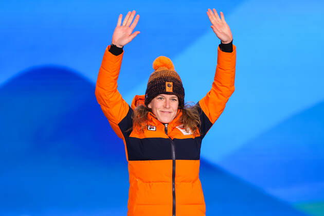 BEIJING, CHINA - FEBRUARY 08: Gold medallist Ireen Wust of Team Netherlands poses during the Women s 1500m medal ceremony on Day 4 of the Beijing 2022 Winter Olympic Games, Olympische Spiele, Olympia, OS at Beijing Medal Plaza on February 8, 2022 in Beijing, China.  Copyright: xVCGx CFP111368323115 