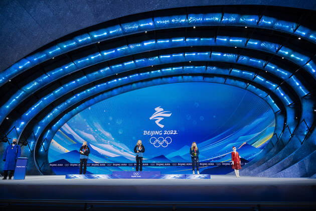 220209 Maja Dahlqvist of Sweden, Jonna Sundling of Sweden and Jessie Diggins of USA at the medal ceremony for women s cross-country skiing sprint during day 5 of the 2022 Winter Olympics on February 9, 2022 in Zhangjiakou. Photo: Jon Olav Nesvold BILDBYRAN COP 217 JE0033 skidor cross-country skiing langrenn Olympic Games, Olympische Spiele, Olympia, OS olympics winter olympics os ol olympiska spel vinter-os olympiske leker peking peking 2022 beijing 2022 beijing 2022 olympic games beijing 2022 winter olympic games peking-os beijing-ol vinter-ol 5 bbeng medaljeseremoni medaljceremoni medal ceremony jubel Copyright: JONxOLAVxNESVOLD BB220209JE076