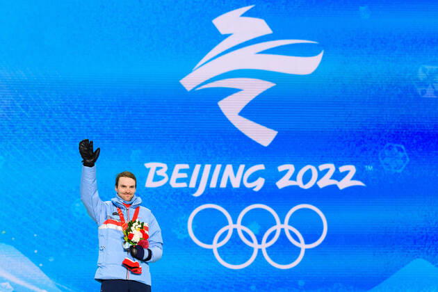 220210 Jorgen Graabak of Norway celebrates with his silver medal at the medal ceremony for men?s nordic combined individual during day 6 of the 2022 Winter Olympics on February 10, 2022 in Zhangjiakou. Photo: Vegard Grott BILDBYRAN kod VG VG0235 skidor nordic combined nordisk komination Olympic Games, Olympische Spiele, Olympia, OS olympics winter olympics os ol olympiska spel vinter-os olympiske leker peking peking 2022 beijing 2022 beijing 2022 olympic games beijing 2022 winter olympic games peking-os beijing-ol vinter-ol bbeng medaljeseremoni medaljceremoni medal ceremony norge norway celebration jubel silver Copyright: VEGARDxGRoTT BB220210VG062