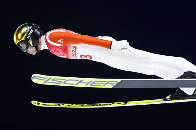 OLYMPICS - Winter Olympic Games, Olympische Spiele, Olympia, OS Beijing 2022 ZHANGJIAKOU,CHINA,12.FEB.22 - OLYMPICS, NORDIC SKIING, Ski jumping, Skispringen, Ski, nordisch - Winter Olympic Games Beijing 2022, large hill, men. Image shows Simon Ammann (SUI).  GEPAxpictures xPatrickxSteiner