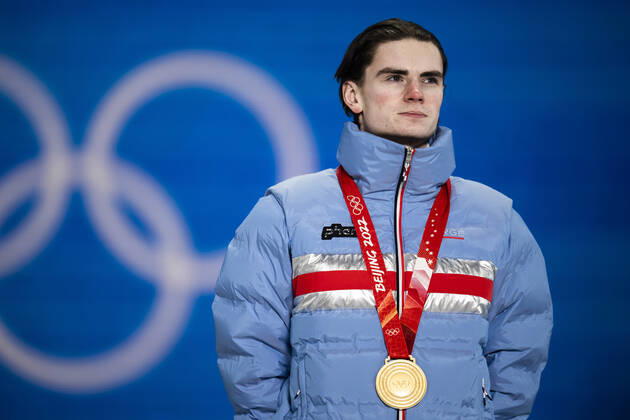 220213 Marius Lindvik of Norway with his gold medal at the medal ceremony for men s Ski jumping, Skispringen, Ski, nordisch large hill individual during day 9 of the 2022 Winter Olympics on February 13, 2022 in Zhangjiakou. Photo: Jon Olav Nesvold BILDBYRAN COP 217 JE0041 Olympic Games, Olympische Spiele, Olympia, OS olympics winter olympics os ol olympiska spel vinter-os olympiske leker peking peking 2022 beijing 2022 beijing 2022 olympic games beijing 2022 winter olympic games peking-os beijing-ol vinter-ol 9 bbeng norge jubel guld Copyright: JONxOLAVxNESVOLD BB220213JE131