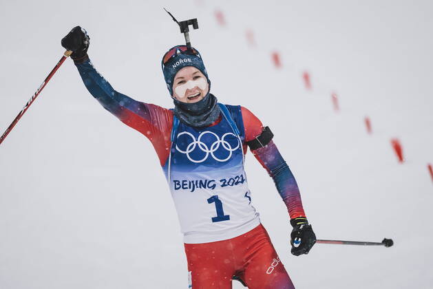 13.02.2022, Biathlonzentrum, Zhangjiakou, CHN, Olympische Winterspiele, Peking 2022, Biathlon, Verfolgung 10 km, Damen, im Bild Olympiasiegerin und Goldmedaillen Gewinnerin Marte Olsbu Roeiseland (NOR) Olympic Champion and Gold Meedalist Marte Olsbu Roeiseland of Norway racts after the women Biathlon 10 km Pursuit Competition for the Winter Olympic Games, Olympische Spiele, Olympia, OS Beijing 2022. Biathlonzentrum in Zhangjiakou, China on 2022 02 13. Expa Zhangjiakou