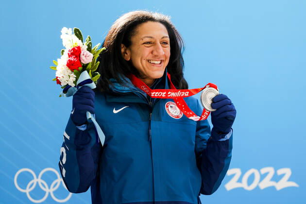 BEIJING, CHINA â€“ FEBRUARY 14, 2022: Bobsledder Elana Meyers Taylor of the United States poses with her silver medal at a victory ceremony for the women s monobob event during the Beijing 2022 Winter Olympic Games, Olympische Spiele, Olympia, OS at the Yanqing National Sliding Centre. Anton Novoderezhkin TASS  TS123039