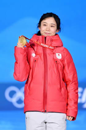 Miho Takagi (JPN), FEBRUARY 18, 2022 - Speed skating, Eisschnelllauf : Women s 1000m Medal Ceremony during the Beijing 2022 Olympic Winter games, Winterspiele,Spiele, Summer games at Beijing Medal Plaza in Beijing, China.  (181076809)