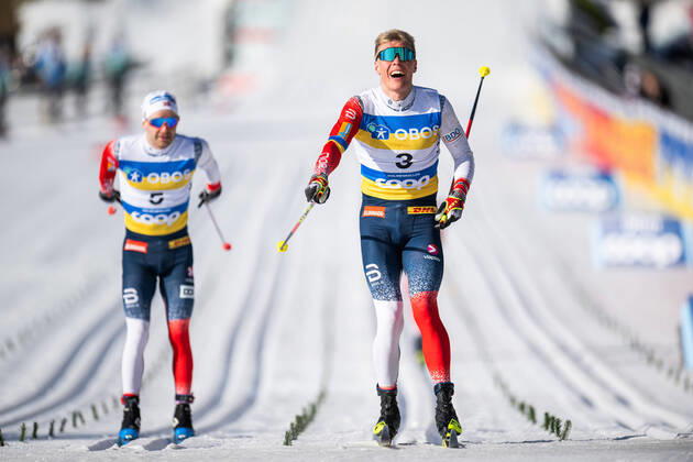Bilder des Jahres 2022, Sport 03 März Sport Themen der Woche KW09 Sport Bilder des Tages 220306 Martin Lowstrom Nyenget of Norway celebrates winning men?s 50 km classic technique mass start during the FIS Cross-Country World Cup on March 6, 2022 in Oslo. Photo: Jon Olav Nesvold BILDBYRAN COP 217 JE0049 skidor cross-country skiing langrenn fis world cup oslo holmenkollen men s 50 km bbeng norge norway jubel Copyright: JONxOLAVxNESVOLD BB220306JE058