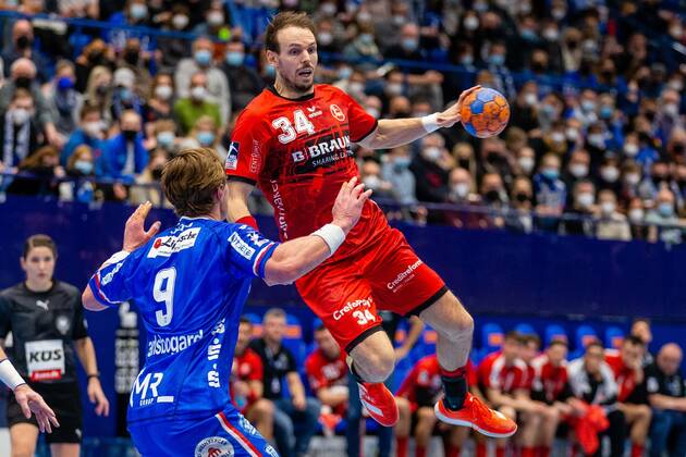 v.l. Jonathan Carlsbogard (TBV Lemgo Lippe 9), Kai Haefner (MT Melsungen 34) TBV Lemgo Lippe vs. MT Melsungen, Handball, DHB-Pokal, 2021 2022, Viertelfinale, 06.03.2022 Lemgo Copyright: xEibner-Pressefotox xJanxStrohdiekx EP_JSK