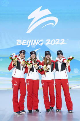 PARALYMPICS - Winter Paralympics Beijing 2022 YANQING,CHINA,11.MAR.22 - PARALYMPICS, ALPINE SKIING - Paralympic Winter games, Winterspiele,Spiele, Summer games Beijing 2022, giant slalom, ladies. Image shows Elisabeth Aigner, Veronika Aigner, Barbara Aigner and Klara Sykora (AUT). Keywords: medal. GEPAxpictures xPatrickxSteiner