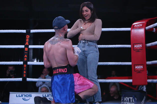 Bilder des Jahres 2022, Sport 03 März Sport Themen der Woche KW10 Sport Bilder des Tages Boxen: Agon Fightnight, Berlin, 11.03.2022 Dario Socci (ITA) - Vincenzo Il Capo Gualtieri (GER) Berlin Germany