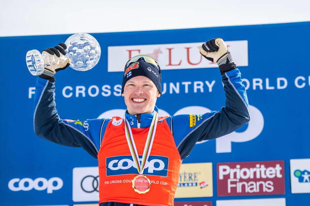 Bilder des Jahres 2022, Sport 03 März Sport Themen der Woche KW10 Sport Bilder des Tages 220312 Iivo Niskanen of Finland celebrates winning FIS Cross-Country Distance World Cup on March 12, 2022 in Falun. Photo: Johanna Lundberg BILDBYRAN kod JL JL0249 skidor cross-country skiing langrenn världscupen fis cross country world cup bbeng Copyright: JOHANNAxLUNDBERG BB220312JL060
