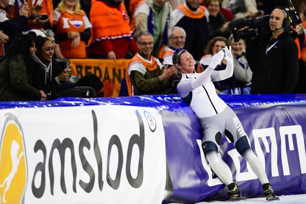Bilder des Jahres 2022, Sport 03 März Sport Themen der Woche KW10 Sport Bilder des Tages HeereNVEEN - Claudia Pechstein (GER) reacts after the mass start during the Speed skating, Eisschnelllauf World Cup Final in Thialf on March 13, 2022 in Heerenveen, the Netherlands. ANP OLAF KRAAK Speed Skating - Day 2 2022 xVIxANPxSportx xxANPxIVx