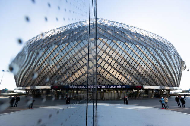 220320 En reflektion av Tele2 Arenas exteriör inför fotbollsmatchen i Svenska Cupen mellan Djurgarden och Malmö FF den 20 mars 2022 i Stockholm. Copyright: AXELxBOBERG BB220320AX010