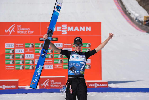 !!!PRINT PODPISYWAC JAKO ALEKSANDRA LYSZCZARZ !!! 27.03.2022 PLANICA SLOWENIA SLOVENIA VIESSMAN PUCHAR SWIATA W SKOKACH NARCIARSKICH INDIVIDUAL KONKURS INDYWIDUALNY FIS Ski jumping, Skispringen, Ski, nordisch WORLD CUP, MEN FLYING EVENT CONTEST N Z: Zajc Timi Mateusz Januszek NEWSPIX.PL --- Newspix.pl  MJ9720220327-05506