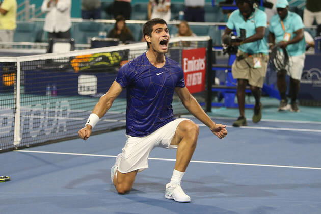 Bilder des Jahres 2022, Sport 03 März Sport Themen der Woche KW13 Sport Bilder des Tages March 31, 2022, Miami Gardens, Florida, United States: Carlos Alcaraz (ESP) reacts after winning his men s singles quarterfinals match at the Miami Open presented by Itau at Hard Rock Stadium in Miami Gardens, Florida. Miami Gardens United States - ZUMAw109 20220331_zap_w109_059 Copyright: xDebbyxWongx