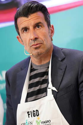 Portuguese football legend Luis Figo performs a show-cooking by Epigen Healthy Bite during the Salon Gourmets 2022. April 26, 2022. (2022042658)
