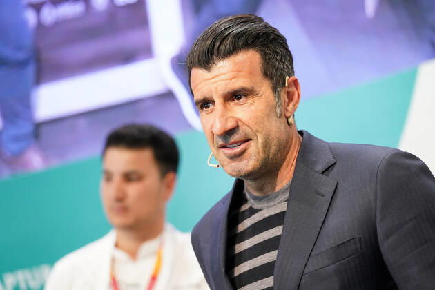 Portuguese football legend Luis Figo performs a show-cooking by Epigen Healthy Bite during the Salon Gourmets 2022. April 26, 2022. (2022042641)