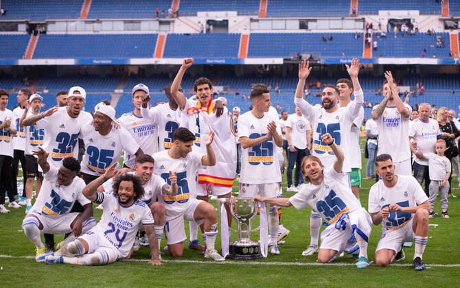 Bilder des Jahres 2022, Sport 04 April Sport Themen der Woche KW17 Sport Bilder des Tages 2021-2022 La Liga Santander Real Madrid vs RCD Espanyol Apr 30th 30 th april 2022; Stadium Santiago Bernabeu, Madrid, Spain; Men s La Liga Santander, Real Madrid CF vs. RCD Espanyol Copyright: xJorgexRopero xActionxPlusx