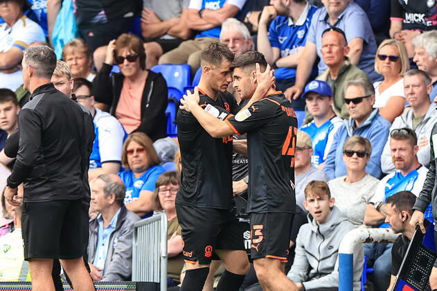 Sky Bet Championship Peterborough v Blackpool Jake Daniels 43 of Blackpool comes on for Jerry Yates 9 of Blackpool as he makes his club debut Peterborough Weston Homes Stadium Cambridgeshire United Kingdom Copyright: xMarkxCosgrove NewsxImagesx